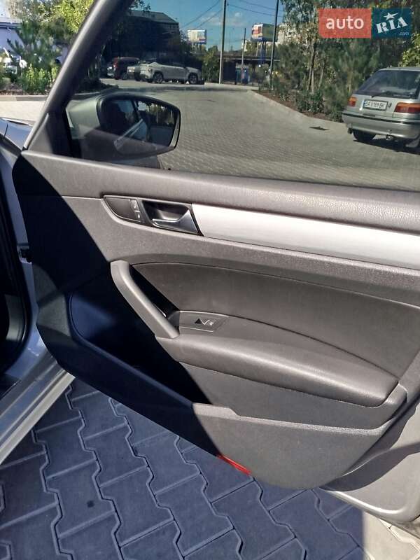 Седан Volkswagen Passat 2013 в Кропивницком