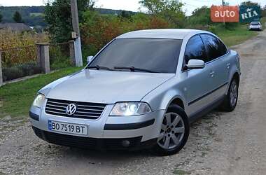 Седан Volkswagen Passat 2002 в Гусятині