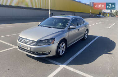 Седан Volkswagen Passat 2011 в Киеве