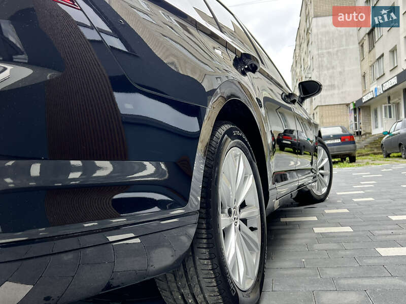 Седан Volkswagen Passat 2019 в Трускавце