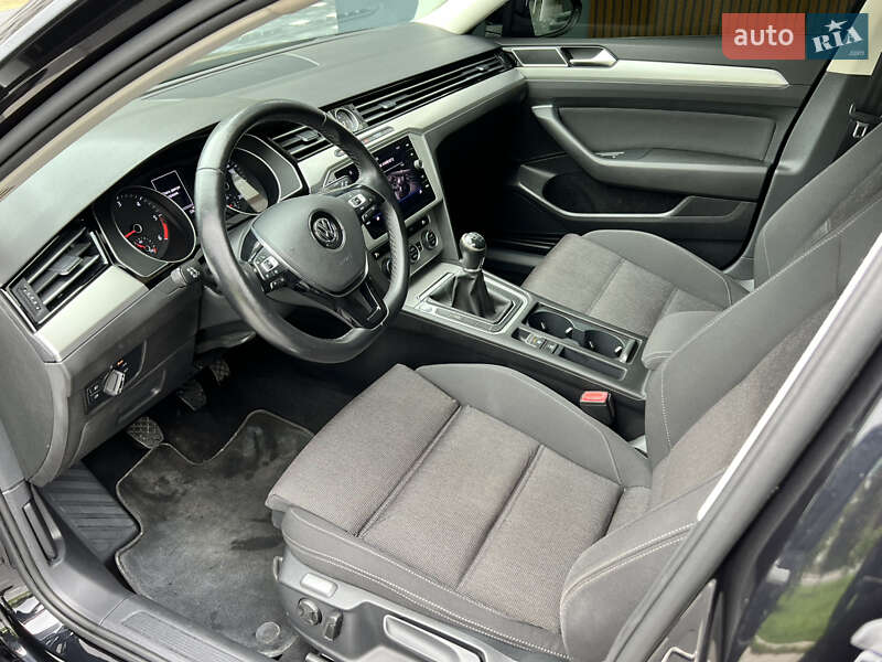 Седан Volkswagen Passat 2019 в Трускавце