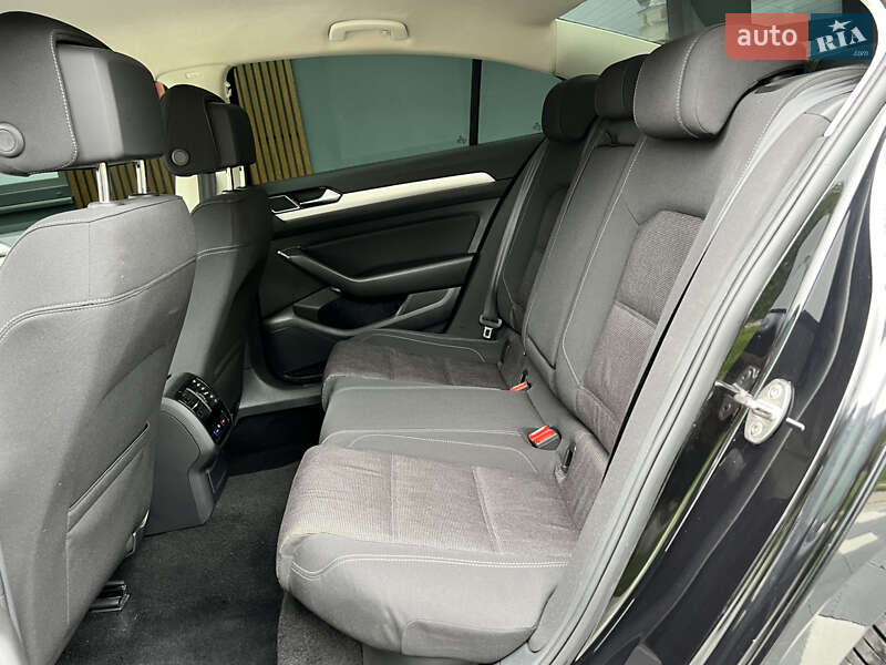 Седан Volkswagen Passat 2019 в Трускавце