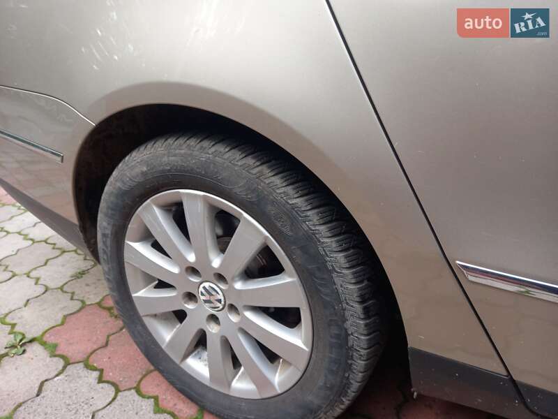 Універсал Volkswagen Passat 2006 в Хмельницькому