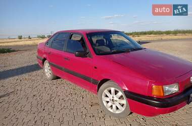 Седан Volkswagen Passat 1988 в Граденицах