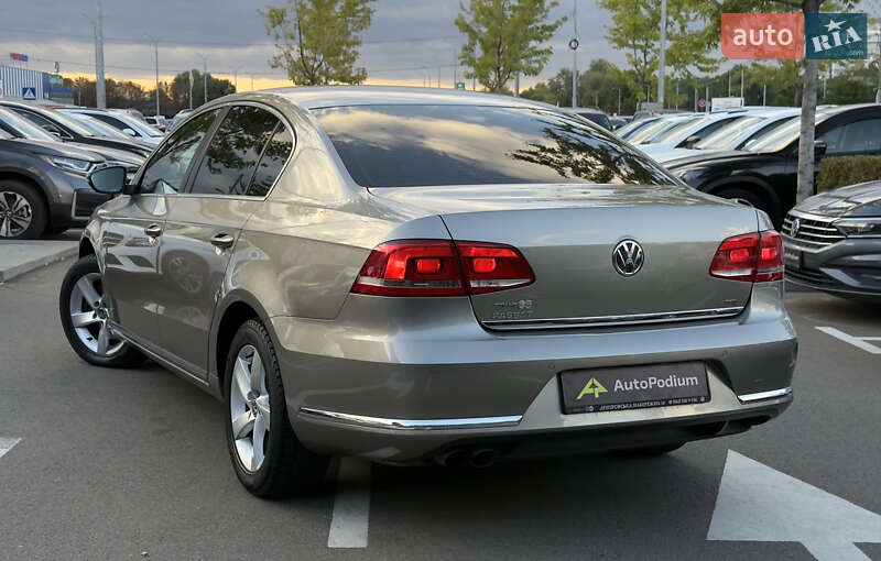 Седан Volkswagen Passat 2013 в Киеве фото 6 Седан Volkswagen Passat 2013 в Киеве