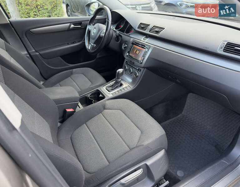Седан Volkswagen Passat 2013 в Киеве фото 27 Седан Volkswagen Passat 2013 в Киеве