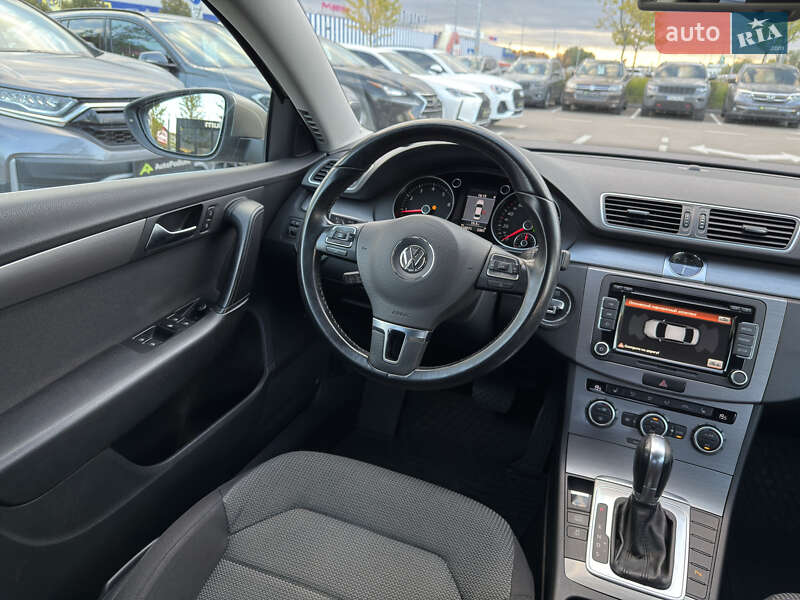 Седан Volkswagen Passat 2013 в Киеве фото 30 Седан Volkswagen Passat 2013 в Киеве