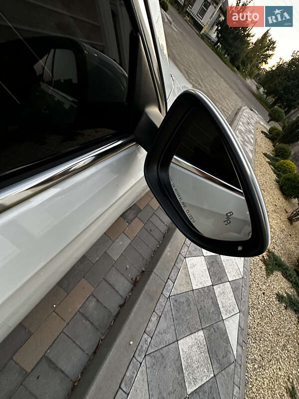 Седан Volkswagen Passat 2018 в Киеве