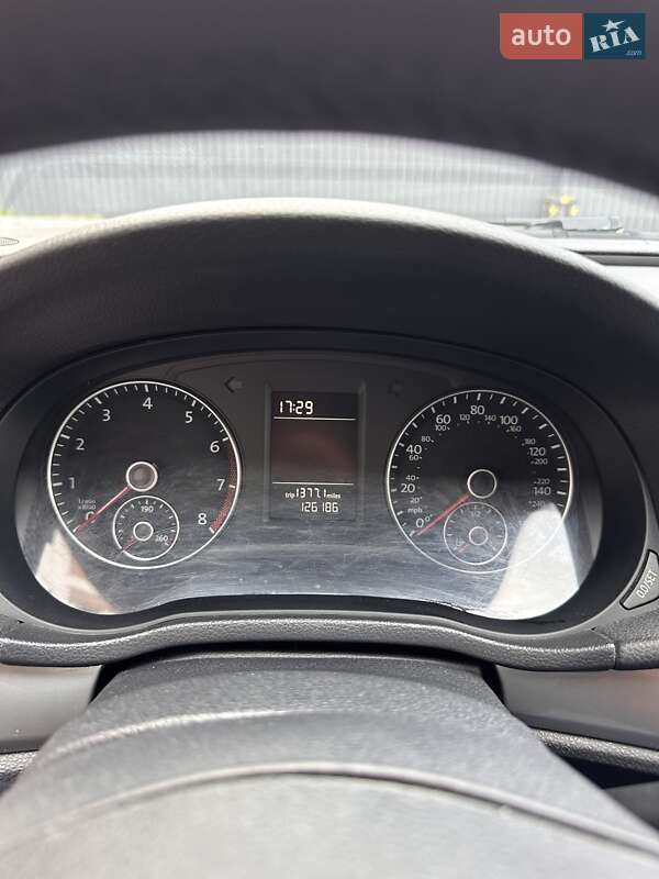 Седан Volkswagen Passat 2013 в Виннице