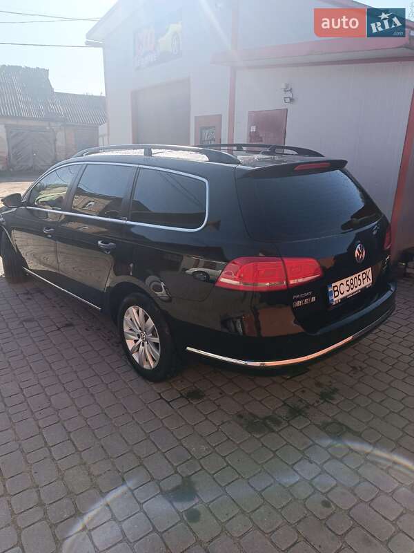Универсал Volkswagen Passat 2011 в Судовой Вишне