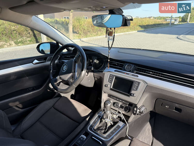 Универсал Volkswagen Passat 2017 в Ивано-Франковске