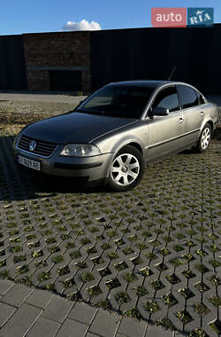 Седан Volkswagen Passat 2003 в Хмельницком
