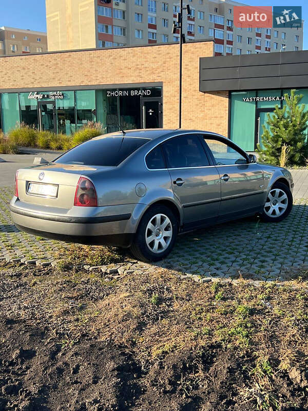 Седан Volkswagen Passat 2003 в Хмельницькому