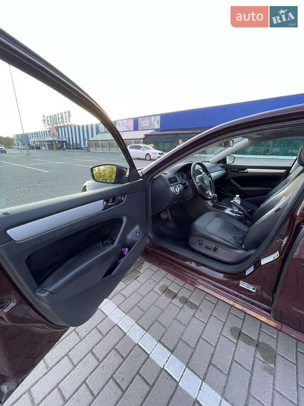 Седан Volkswagen Passat 2013 в Дрогобыче