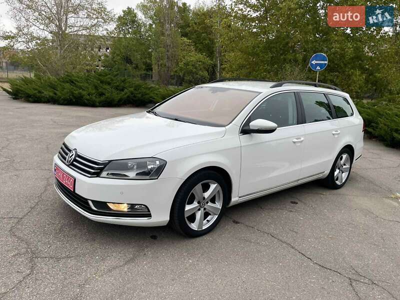 Універсал Volkswagen Passat 2013 в Миколаєві