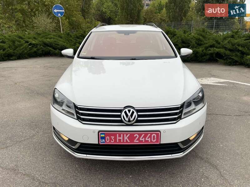 Універсал Volkswagen Passat 2013 в Миколаєві