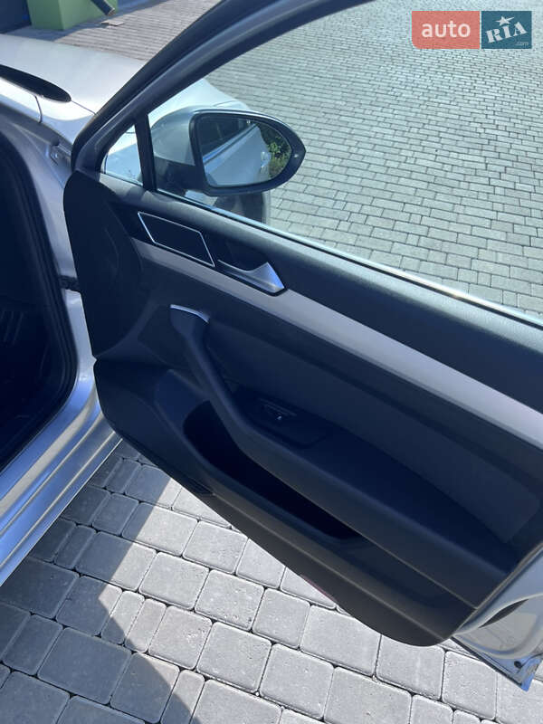 Универсал Volkswagen Passat 2016 в Каменец-Подольском