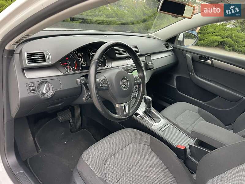 Універсал Volkswagen Passat 2013 в Миколаєві