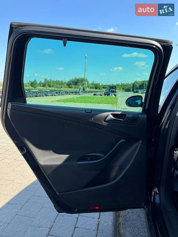 Универсал Volkswagen Passat 2010 в Львове фото 6 Универсал Volkswagen Passat 2010 в Львове