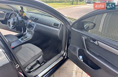 Седан Volkswagen Passat 2011 в 