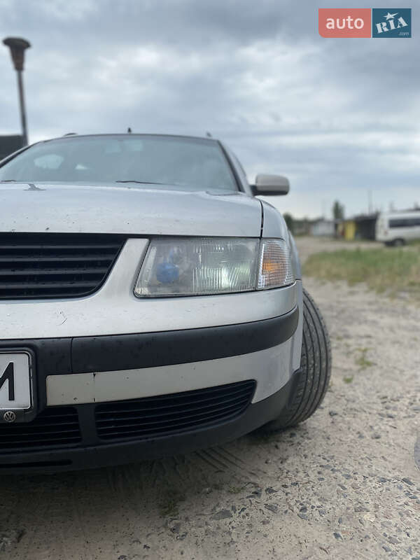 Універсал Volkswagen Passat 1999 в Вараші