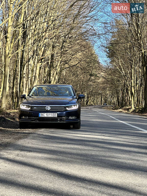 Седан Volkswagen Passat 2016 в Львове