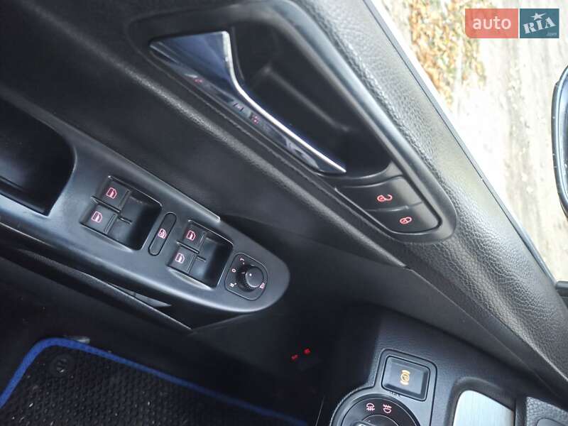 Универсал Volkswagen Passat 2006 в Запорожье