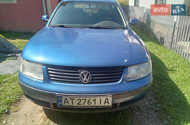 Седан Volkswagen Passat 1999 в Надворной