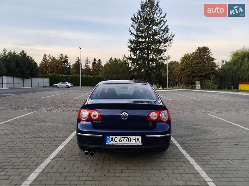 Седан Volkswagen Passat 2009 в Луцке
