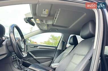 Седан Volkswagen Passat 2015 в 