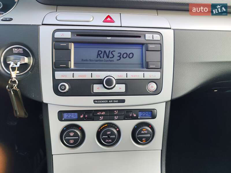 Седан Volkswagen Passat 2009 в Луцке