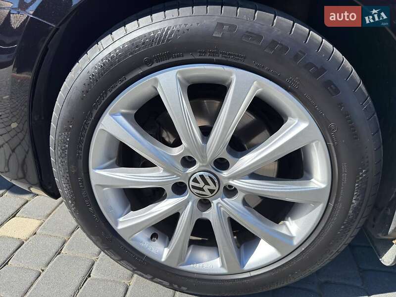 Седан Volkswagen Passat 2012 в Сторожинце