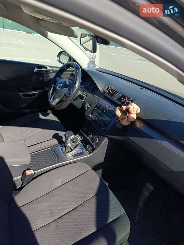 Универсал Volkswagen Passat 2009 в Долине