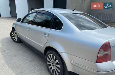 Седан Volkswagen Passat 2004 в Ізяславі