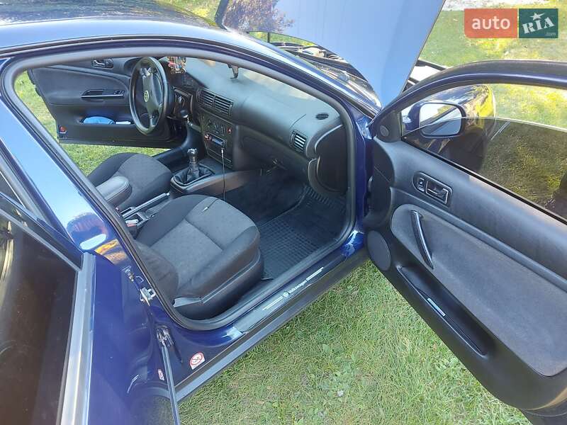 Седан Volkswagen Passat 2000 в Корюковке