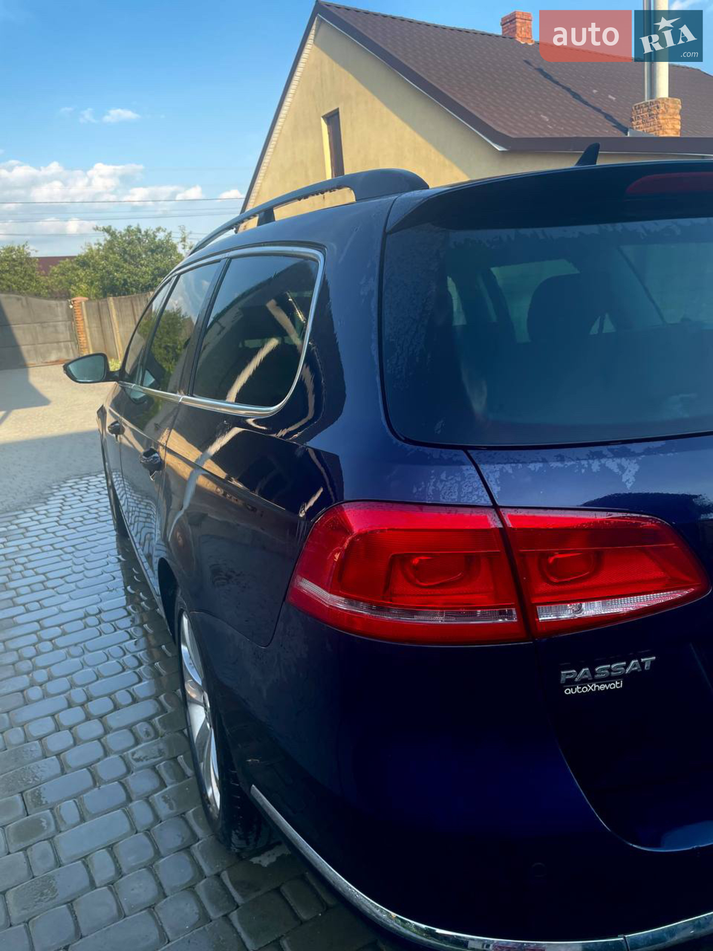 2011 Volkswagen Passat - мініатюра 2