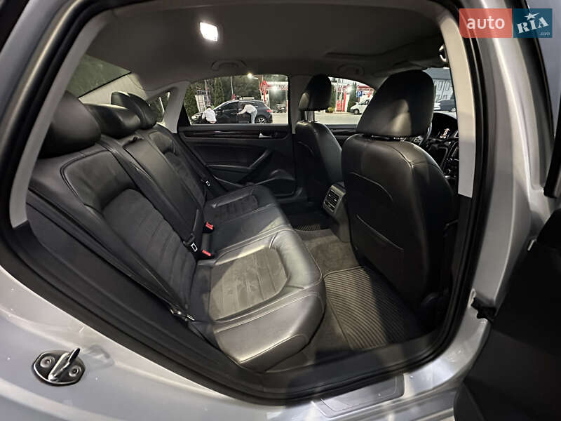 Седан Volkswagen Passat 2014 в Виннице