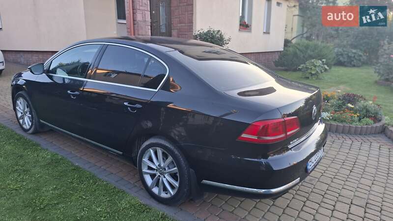 Седан Volkswagen Passat 2012 в Львові