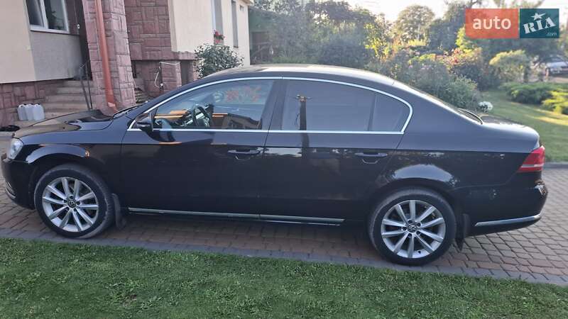Седан Volkswagen Passat 2012 в Львові