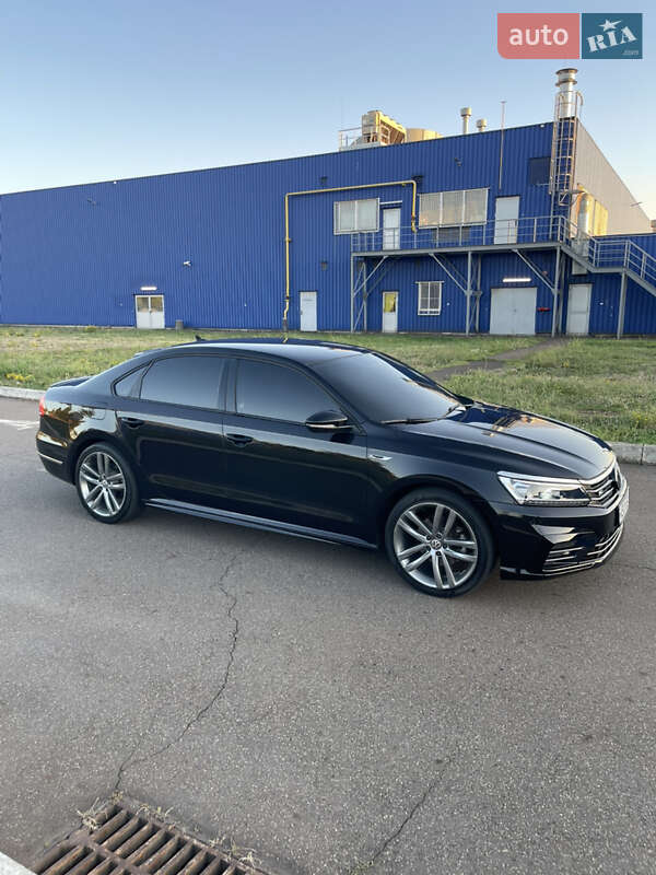 Седан Volkswagen Passat 2018 в Кривом Роге