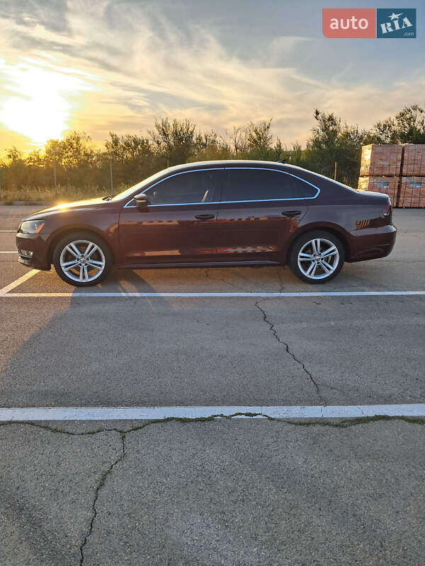 Седан Volkswagen Passat 2014 в Кривом Роге
