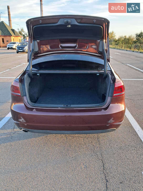 Седан Volkswagen Passat 2014 в Кривом Роге