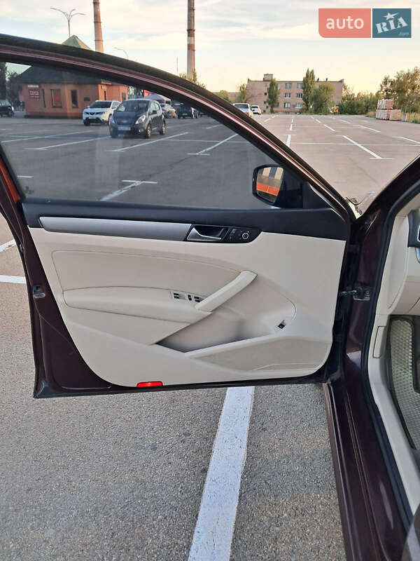 Седан Volkswagen Passat 2014 в Кривом Роге