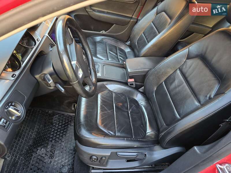 Седан Volkswagen Passat 2011 в Старом Самборе