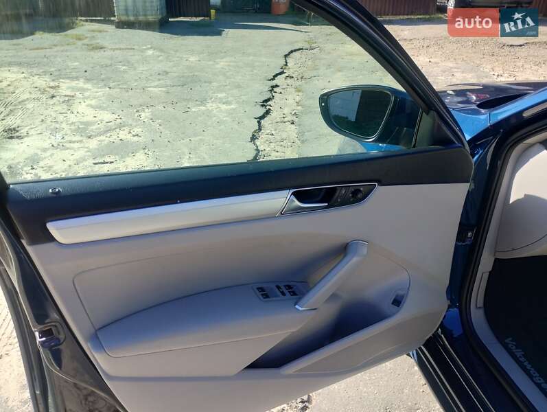 Седан Volkswagen Passat 2018 в Богуславе