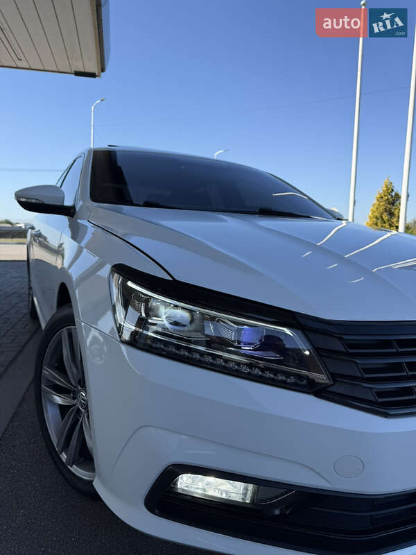 Седан Volkswagen Passat 2017 в Днепре фото 4 Седан Volkswagen Passat 2017 в Днепре