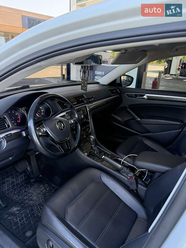 Седан Volkswagen Passat 2017 в Днепре фото 21 Седан Volkswagen Passat 2017 в Днепре