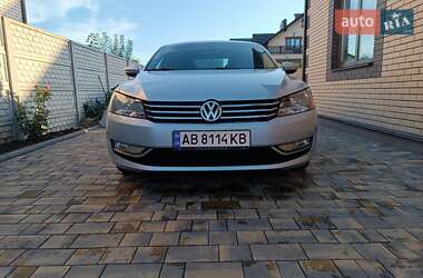 Седан Volkswagen Passat 2012 в Вінниці