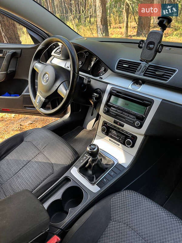 Универсал Volkswagen Passat 2011 в Полтаве