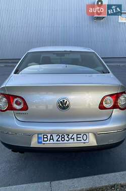 Седан Volkswagen Passat 2008 в Кропивницком